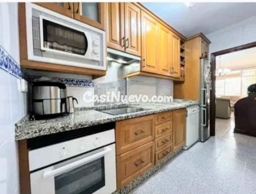 Venta de piso con 3 dormitorios zona Avd de la aurora