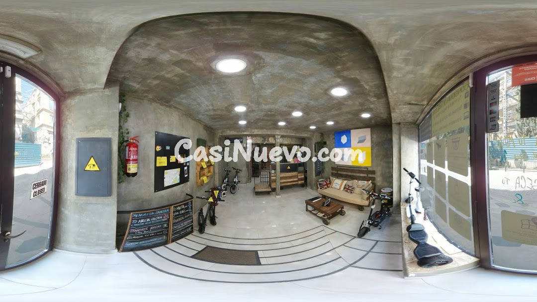 Alquiler de local de 120 m2 en plaza del teatro.