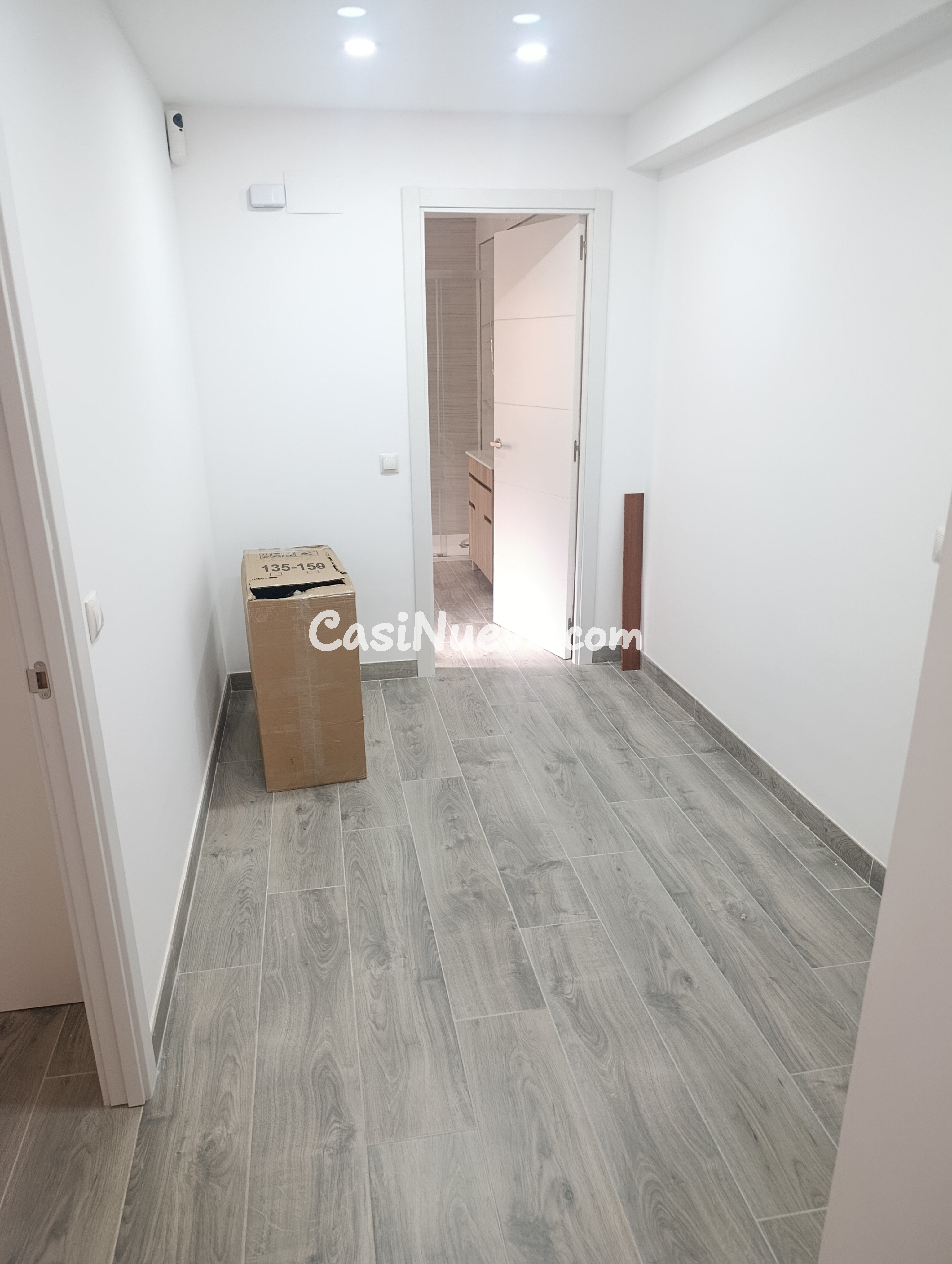 se alquila piso de 2 dormitorios zona avd de la rosaleda