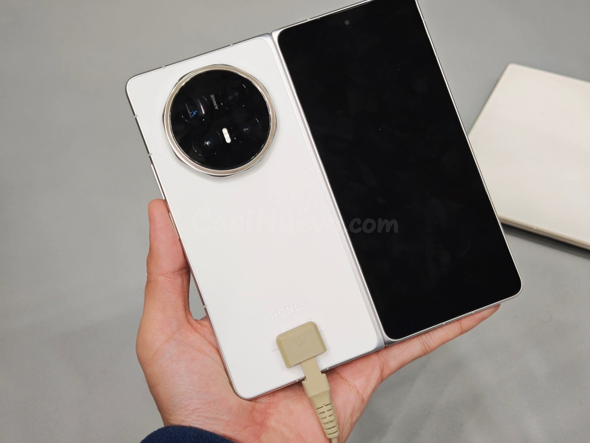 Honor magic V6 Desbloqueado 16GB/1TB - foto 2