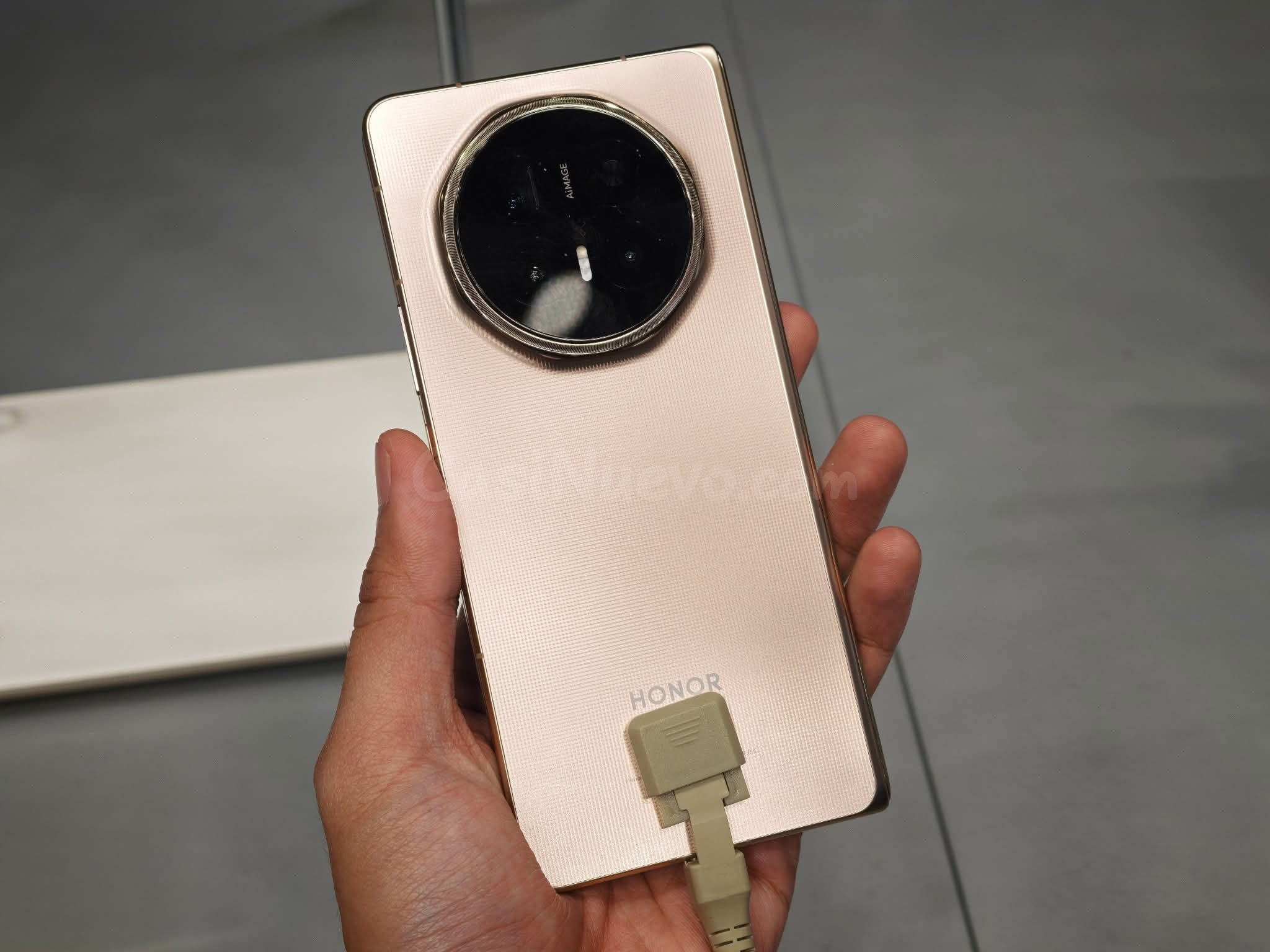 Honor magic V6 Desbloqueado 16GB/1TB - foto 3