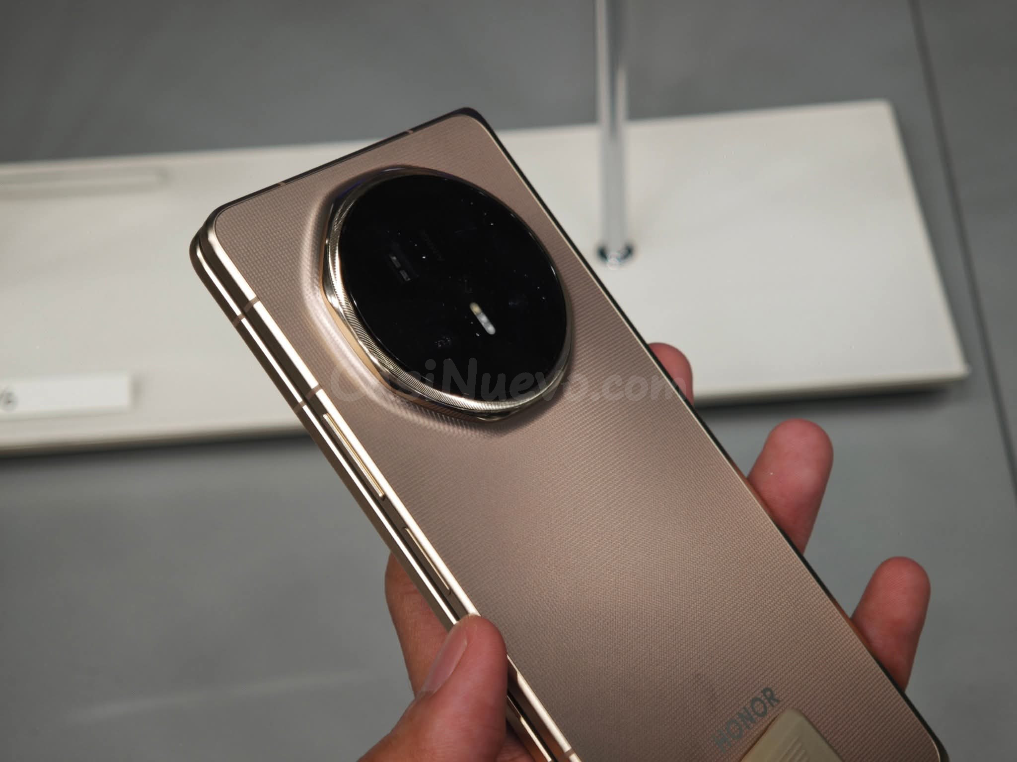 Honor magic V6 Desbloqueado 16GB/1TB - foto 5