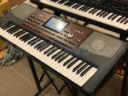 Pa700 61-key Arranger Workstation