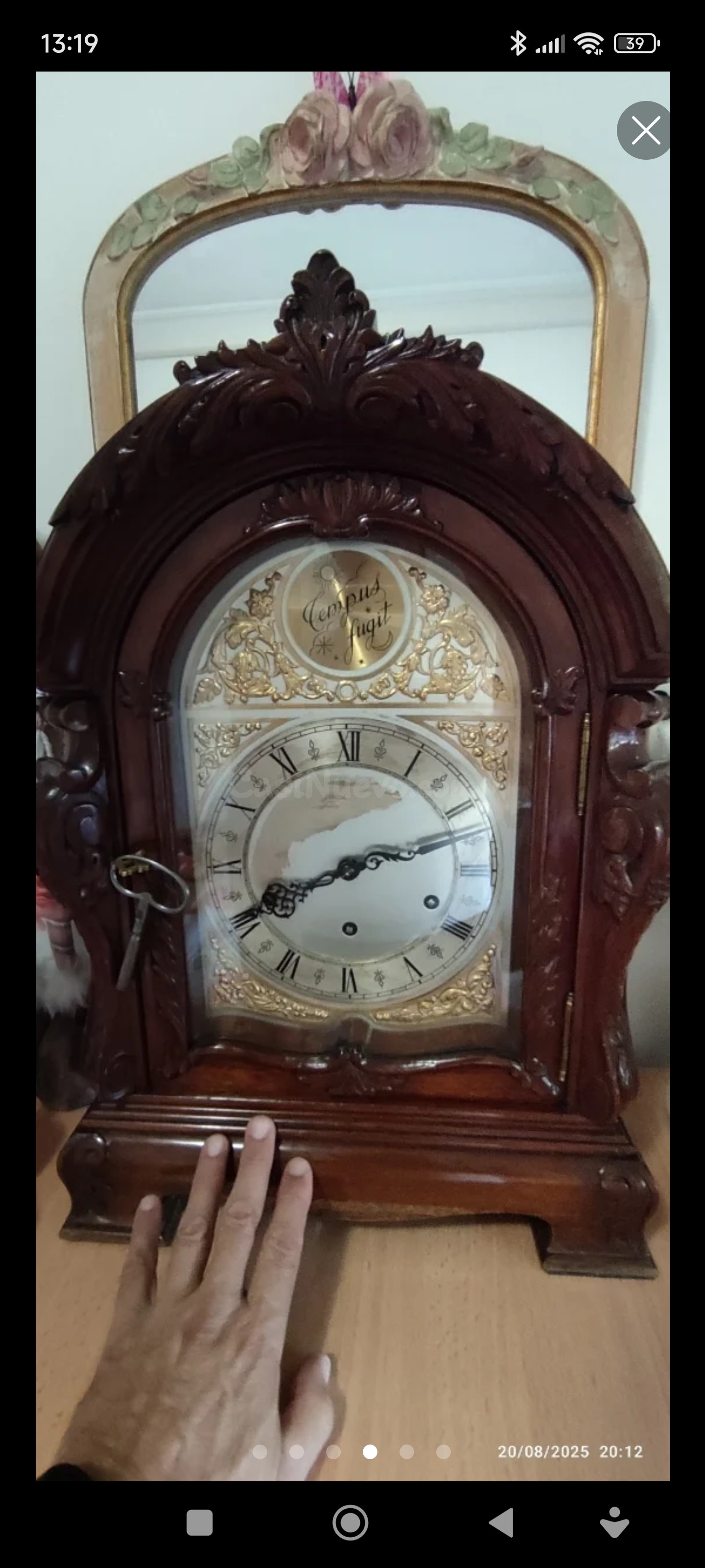 Antiguo reloj de sobremesa
