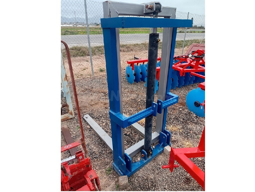 PINZAS PORTA PALET HIDRÁULICAS PARA TRACTOR. - foto 4