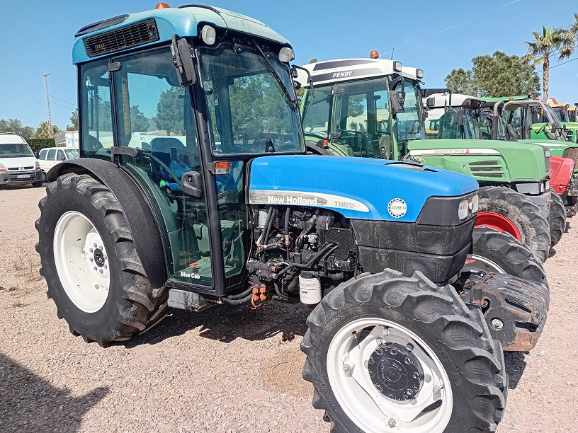 NEW HOLLAND TN85 FA con cabina. - foto 3