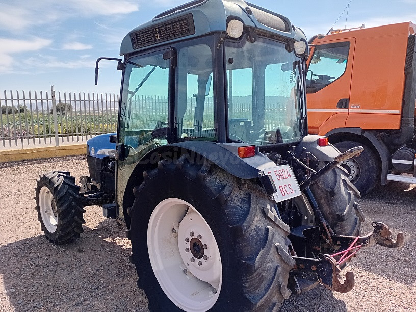 NEW HOLLAND TN85 FA con cabina. - foto 5