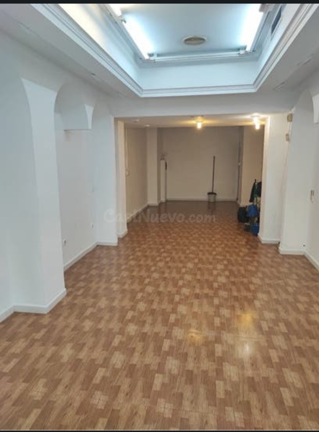 Se vende local comercial, en el centro de la C/Eugenio Gross