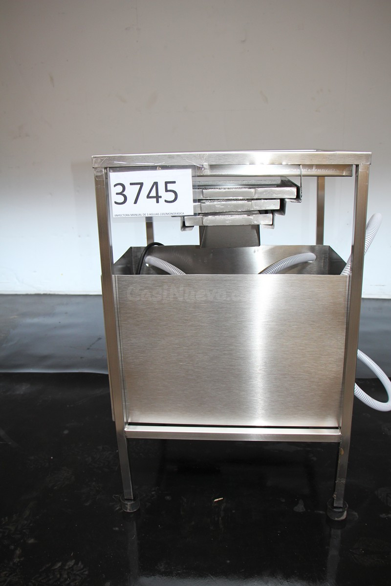 Inyectora manual de 3 agujas
