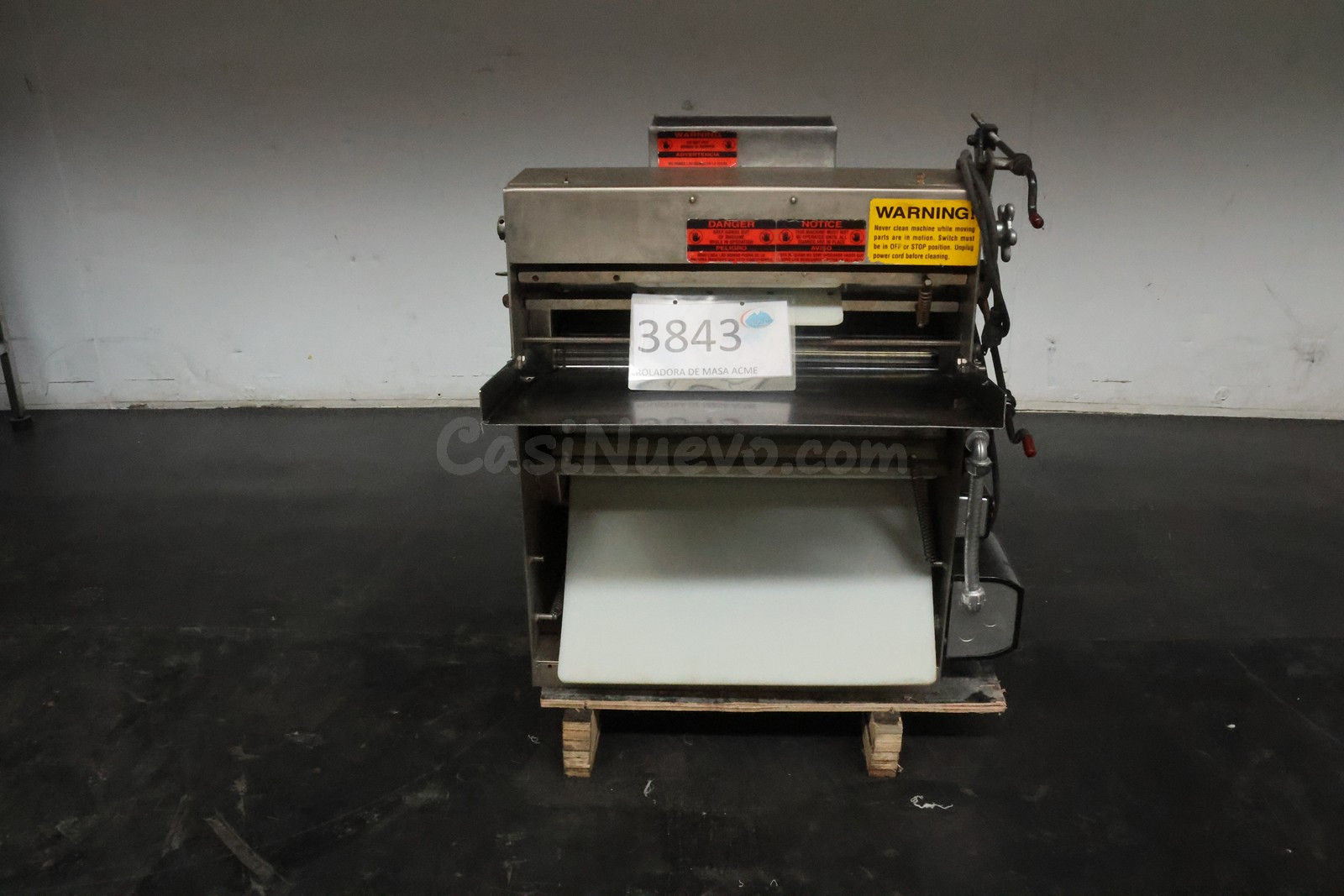 Máquina industrial ACME / ROLADORA PARA PIZZA