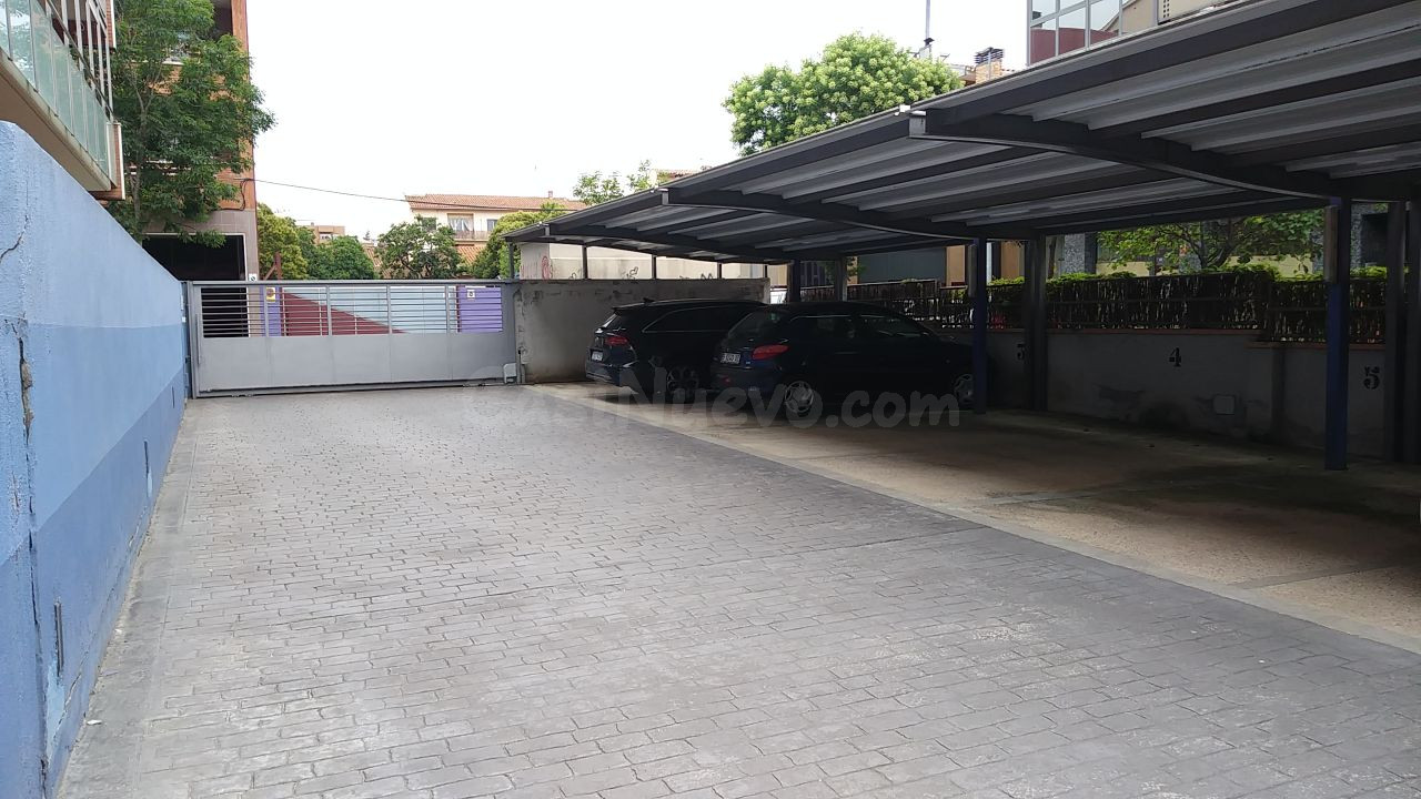 Plaza de aparcamiento en la C. Dr Klein 162 en Cardedeu - foto 2