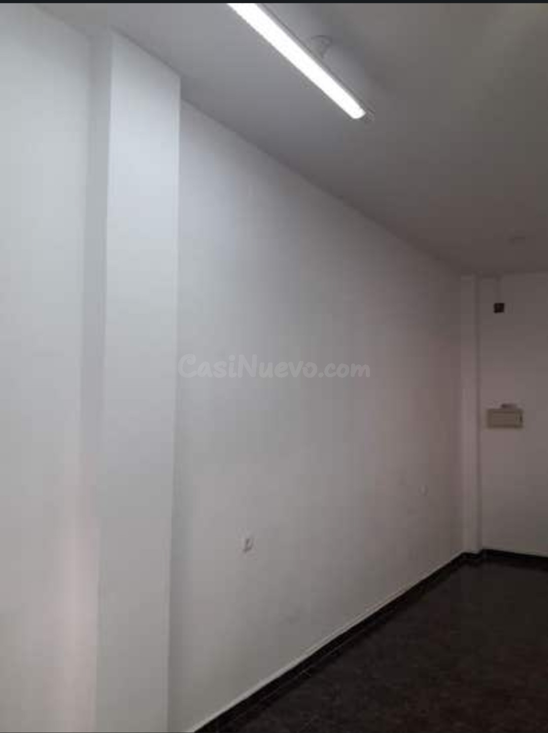 Alquiler de local con 35 m2 zona Hipercor - foto 2