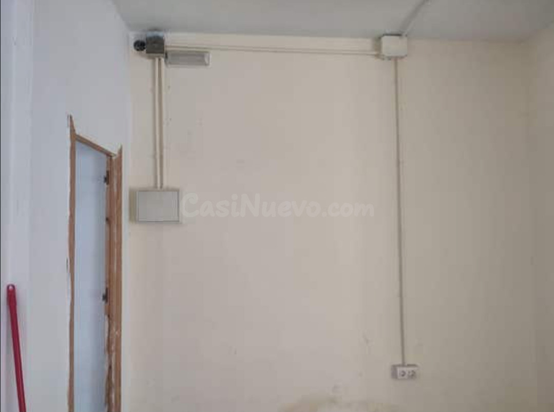 Venta de local con 44 m2 zona barbarela