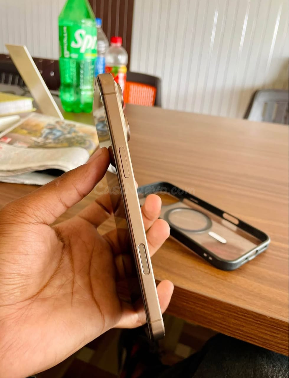 Apple iPhone 16 Pro Max - foto 2
