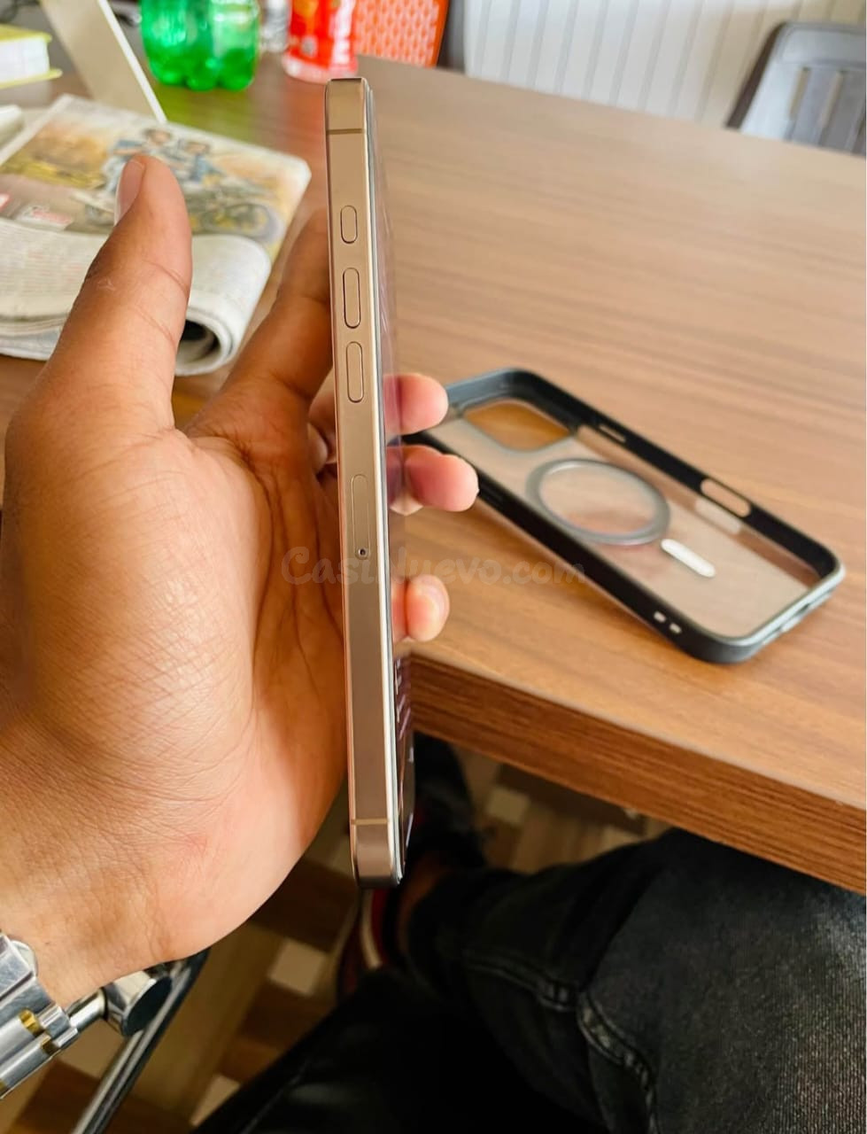 Apple iPhone 16 Pro Max - foto 3