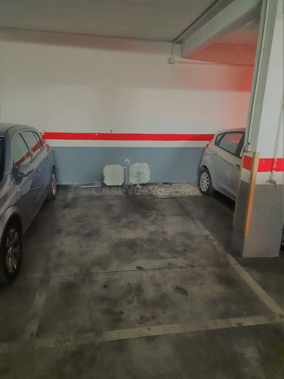 Alquilo plaza de garaje en la zona de Conde Casal