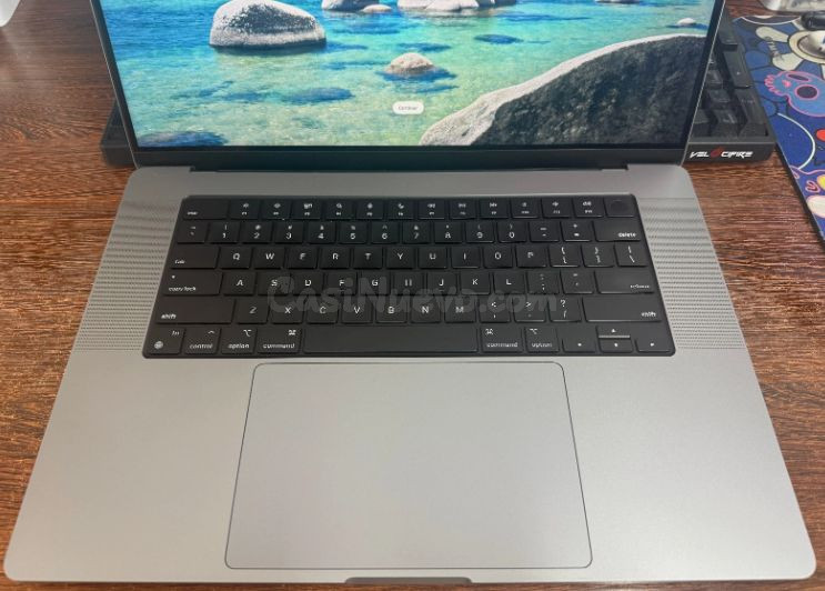 Apple macbook pro 16" m1 Max, 32gb ram, 512gb ssd - foto 2
