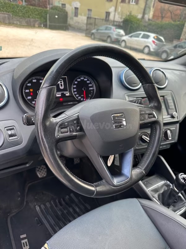 Seat Ibiza 1.0 75 CV. CONECTA - foto 2