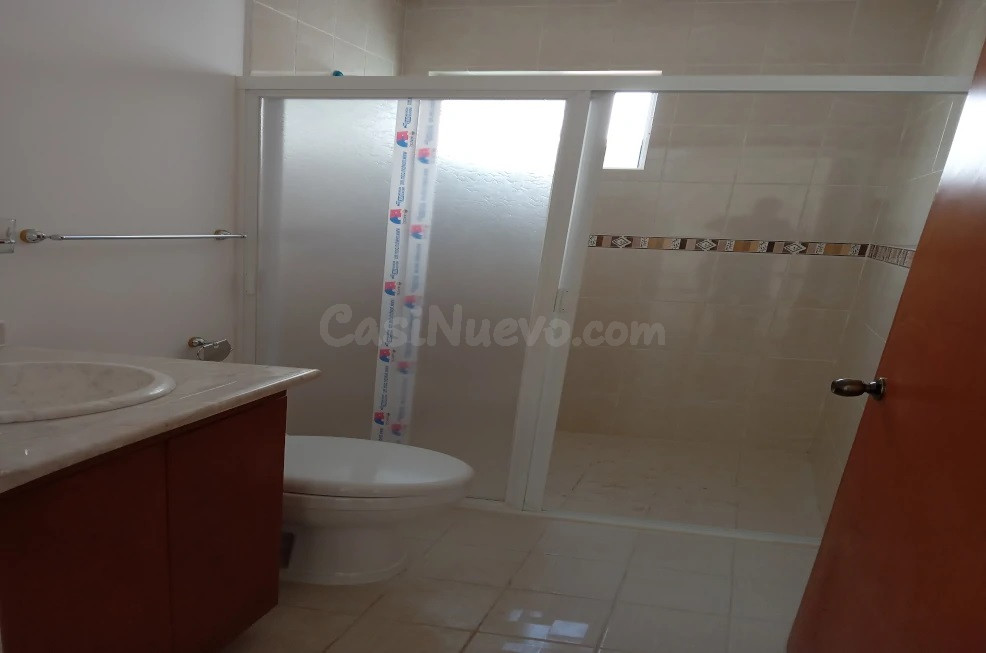 Casa en venta de una planta en Queretaro trato directo - foto 4