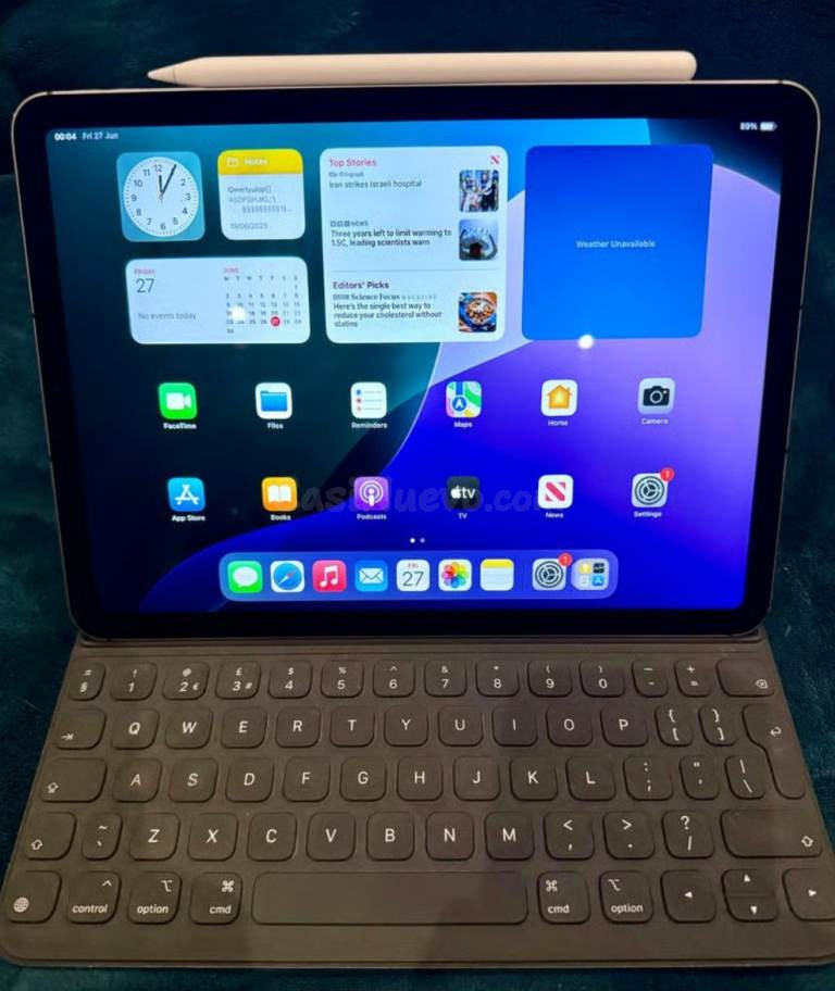 iPad Air de Apple (5.ª generación) de 10,9” con Wi-Fi y conexión celular, 64 GB, funda con teclado y Apple Pencil. iOS 26.4 instalado. - foto 2