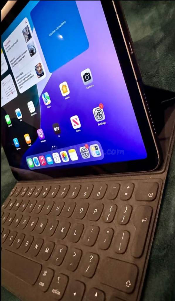 iPad Air de Apple (5.ª generación) de 10,9” con Wi-Fi y conexión celular, 64 GB, funda con teclado y Apple Pencil. iOS 26.4 instalado. - foto 5