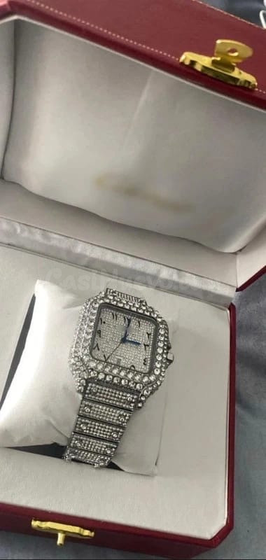 Reloj de lujo con diamantes - Patek Philippe