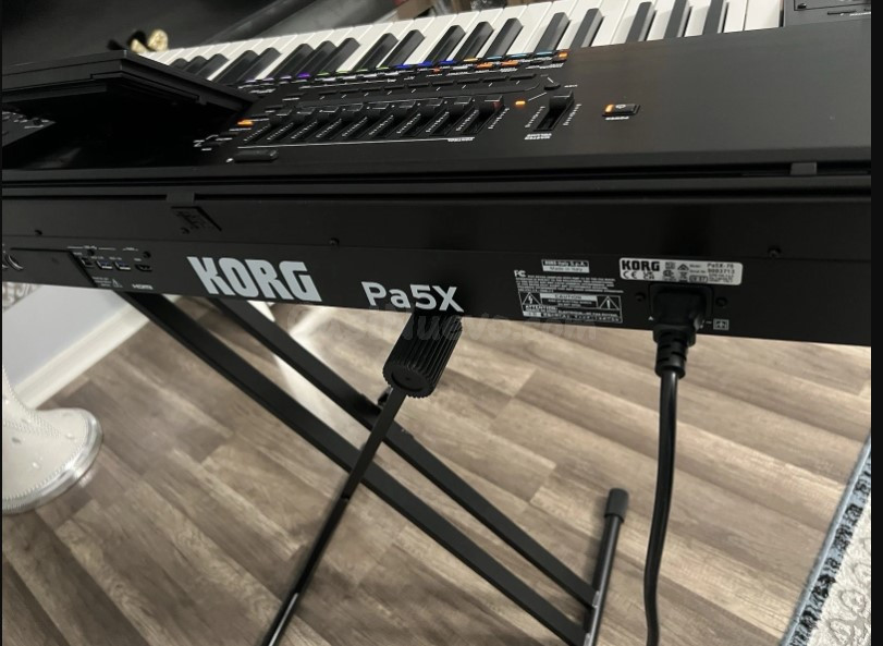 Teclado de estación de trabajo con arreglista Korg PA5X de 76 teclas - foto 4