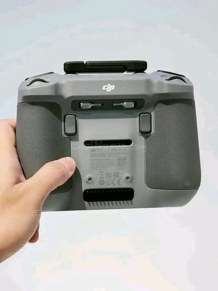 DJI Mavic 4 Pro Drone with Fly More Combo - foto 3