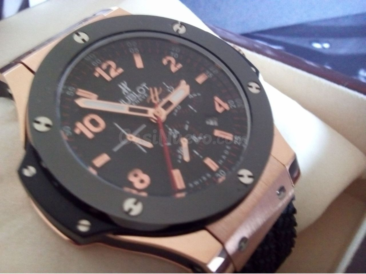 Hublot Big Bang Carbono F-1 disponible en dorado o plata, au