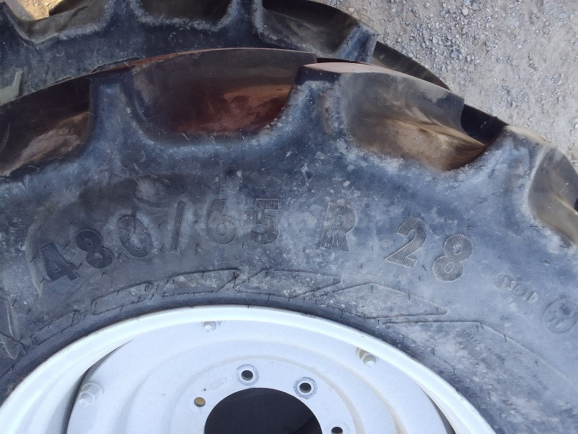 RUEDAS Y NEUMÁTICOS NUEVOS PARA TRACTOR VALTRA. - foto 5
