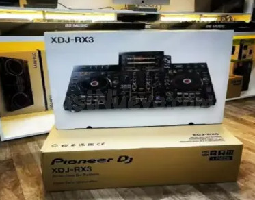 Pioneer XDJ-RX3 2018 Negro