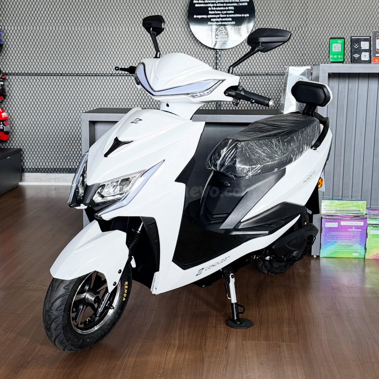Scooter eléctrico tipo moto Conduzza de 1000 W - foto 2