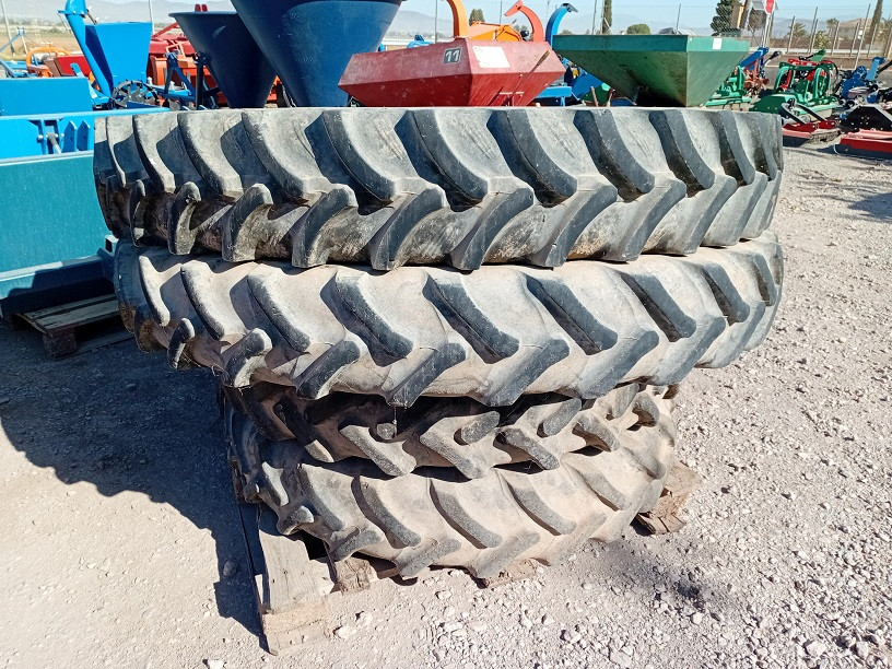 Neumáticos agrícolas usados 1.8 m x 0,7 m