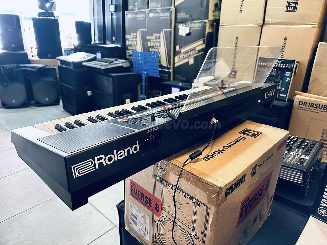 Roland E-A7 de 61 teclas Teclado arreglista ampliable