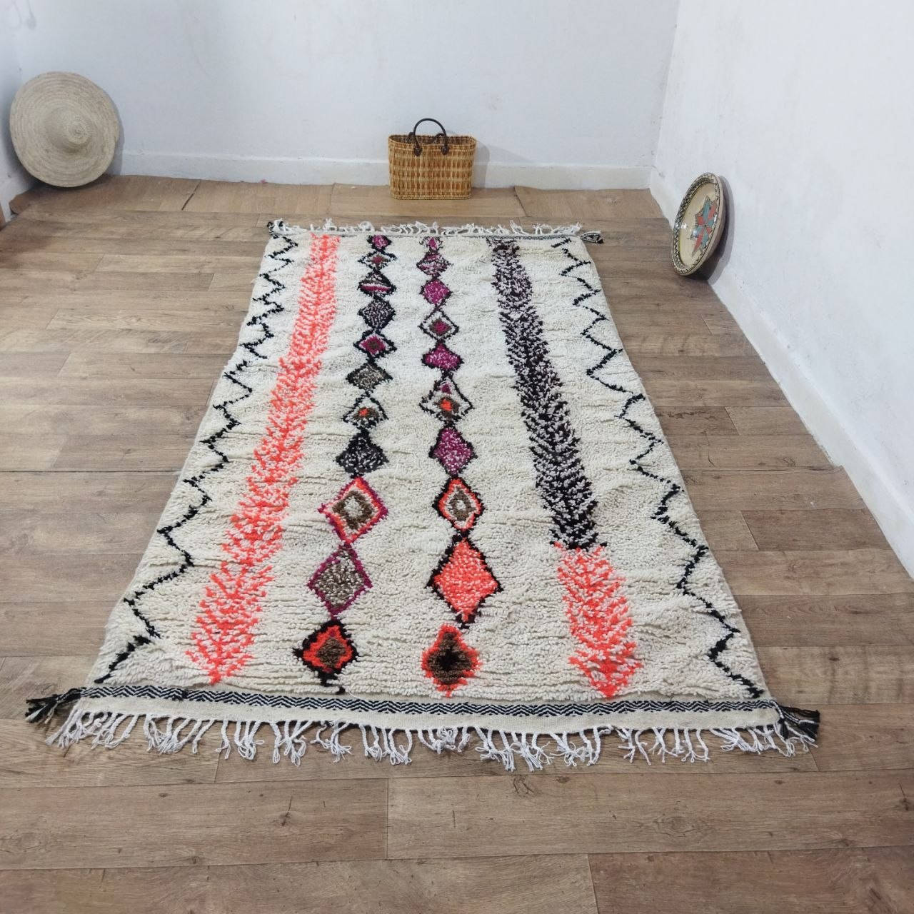 Alfombra bereber marroquí Azilal artesanal – 267 × 145 cm - foto 2