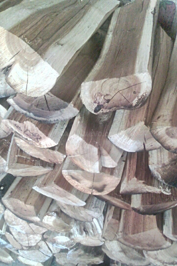 Leña semiseca para chimeneas