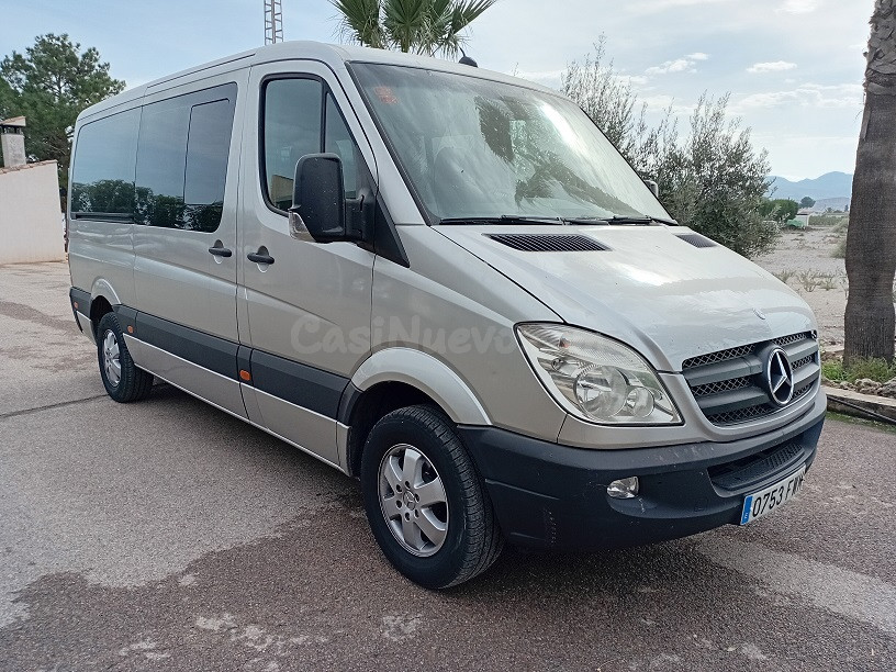 MERCEDES SPRINTER 315 CDI 9 PLAZAS (TURISMO). - foto 3