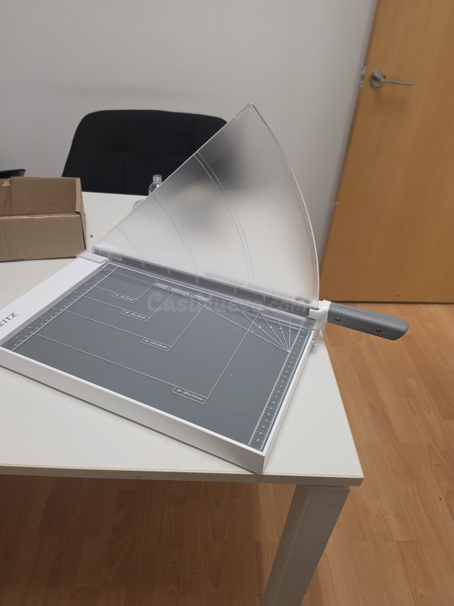 Leitz Office A4+ Guillotine gris/plateado - foto 3