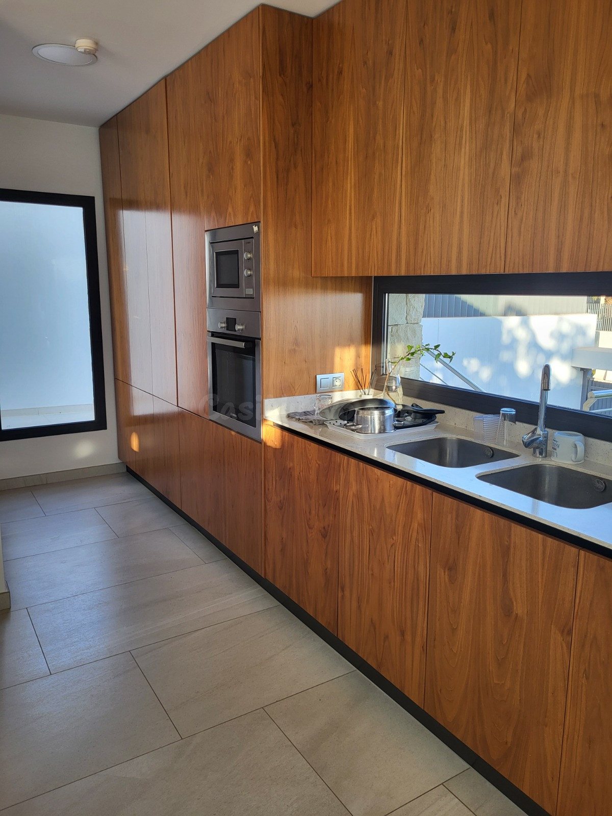 Villa moderna en Sierra Cortina (Finestrat), 334 m², piscina - foto 4