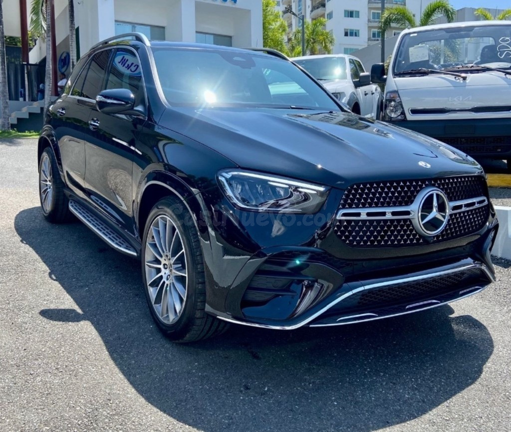 The Masterpiece! (La Obra Maestra De Las Mercedes Benz)