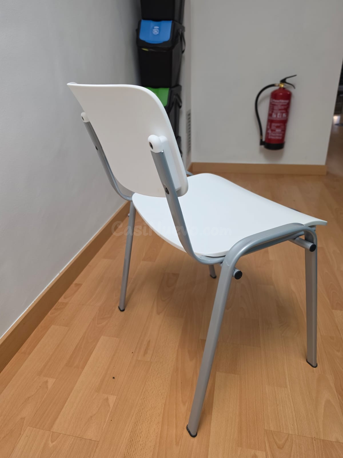 Silla moderna de metal y plástico blanco 2010 - foto 3