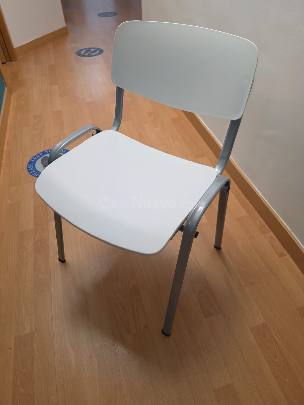 Silla moderna de metal y plástico blanco 2010 - foto 4