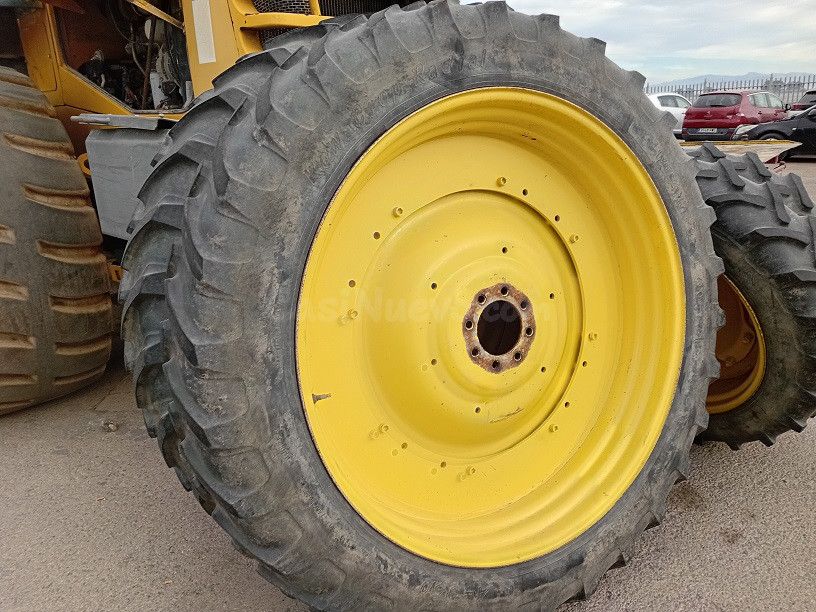 RUEDAS Y NEUMÁTICOS FINOS O ESTRECHOS PARA TRACTOR JOHN DEER - foto 2