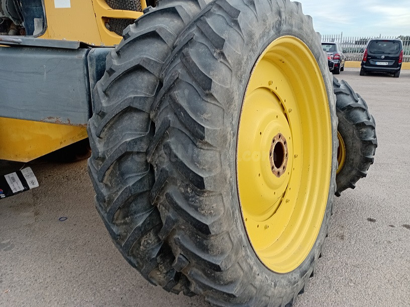 RUEDAS Y NEUMÁTICOS FINOS O ESTRECHOS PARA TRACTOR JOHN DEER - foto 4