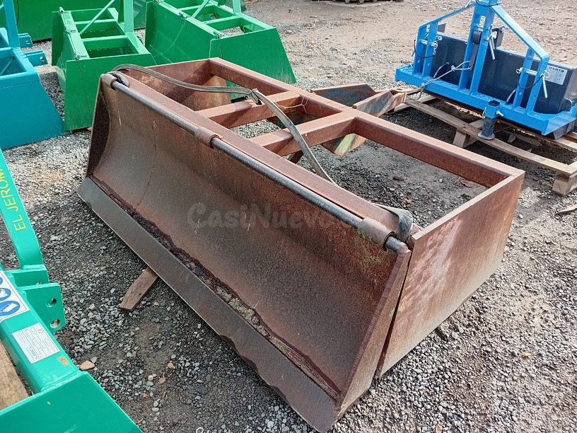 Arado cultivador agrícola oxidado - foto 4