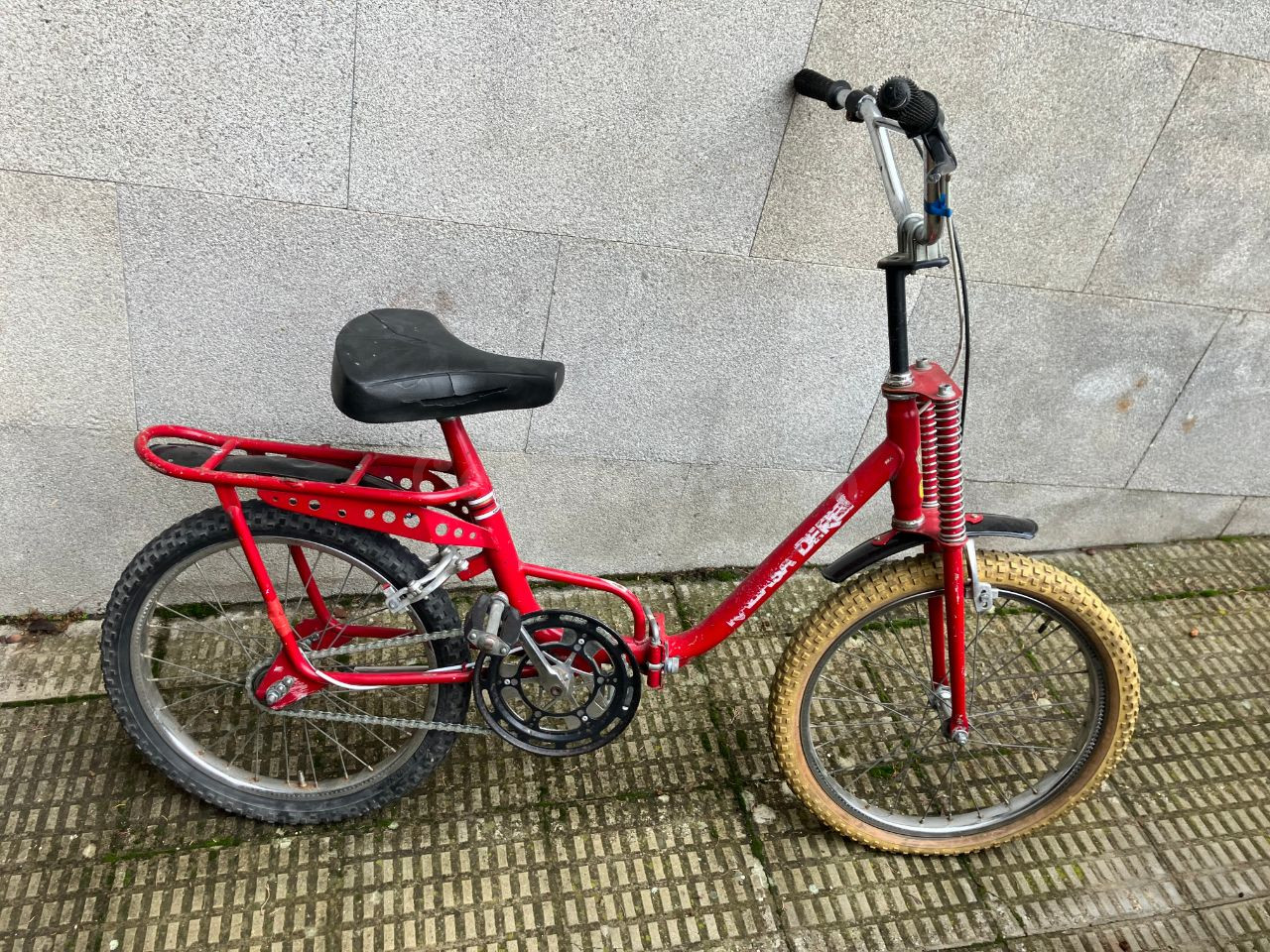 Bicicleta Rabasa Derbi plegable roja vintage - foto 3