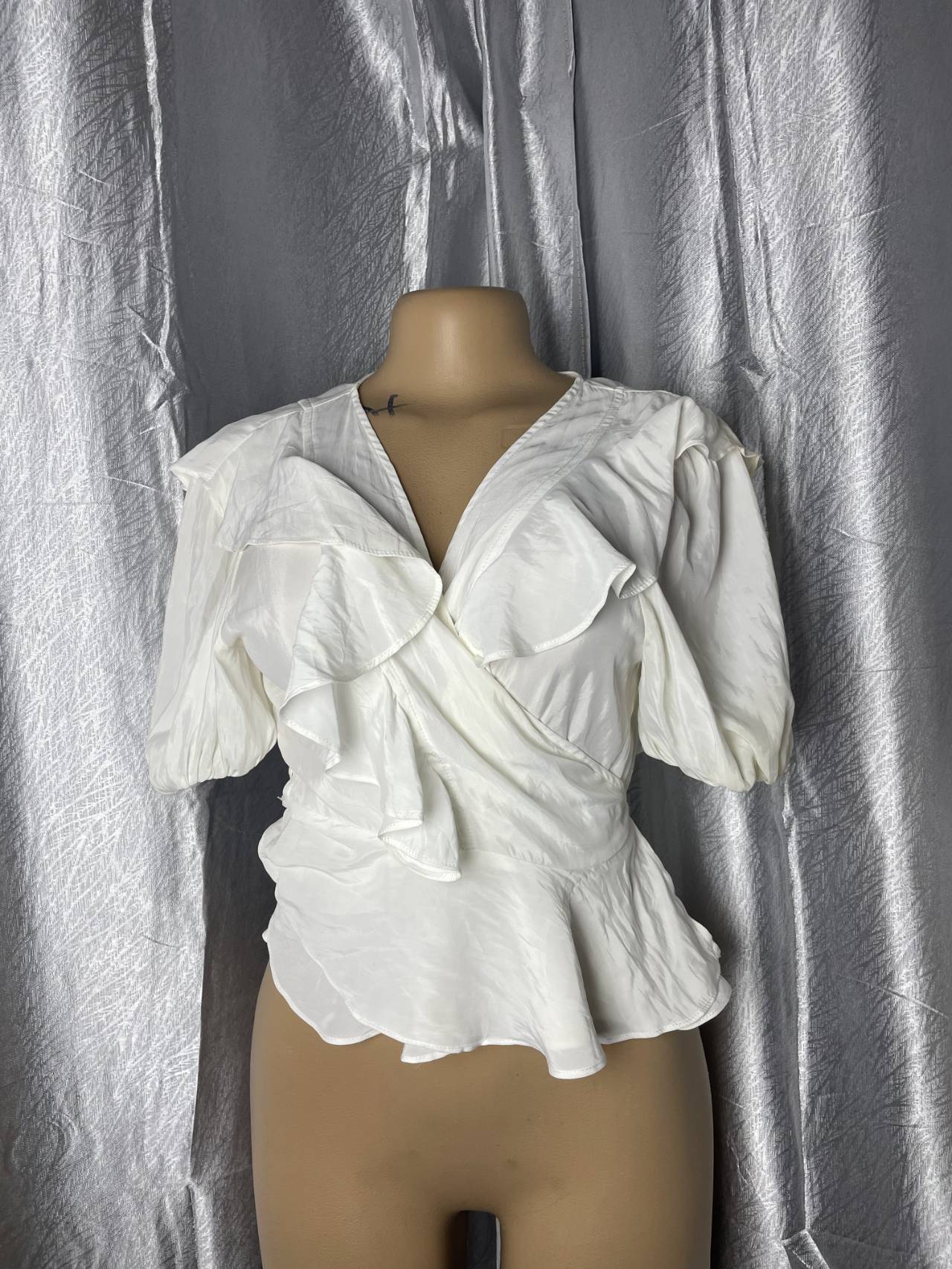 Blouse Cache-cœur à Volants Et Manches Bouffantes — image principale
