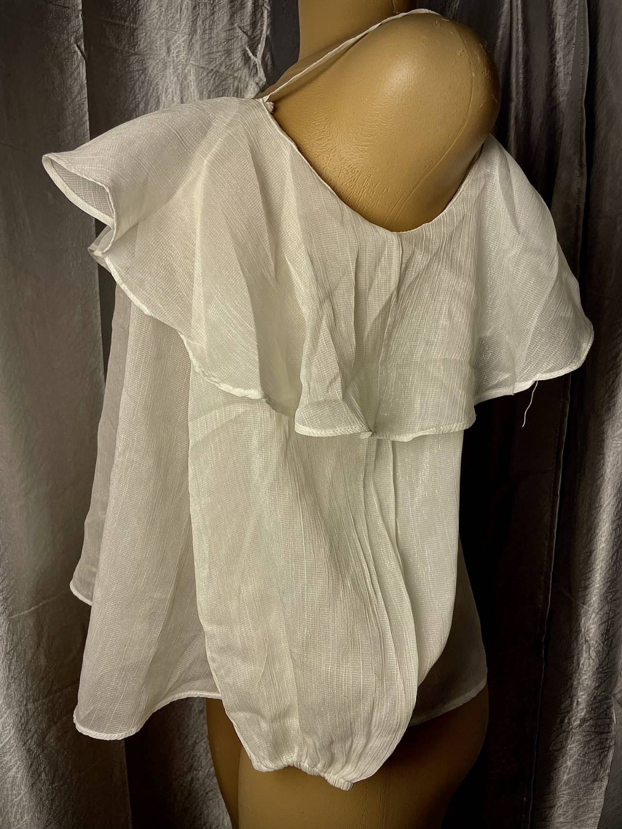 Blouse épaules Dénudées à Volants — image1