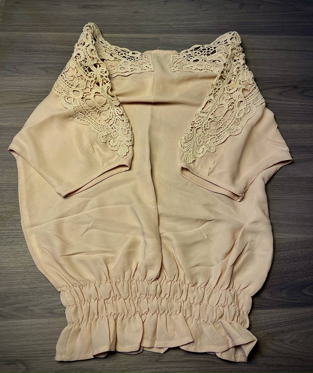 Blouse Femme Avec Dentelle – élégante Et Légère — image1