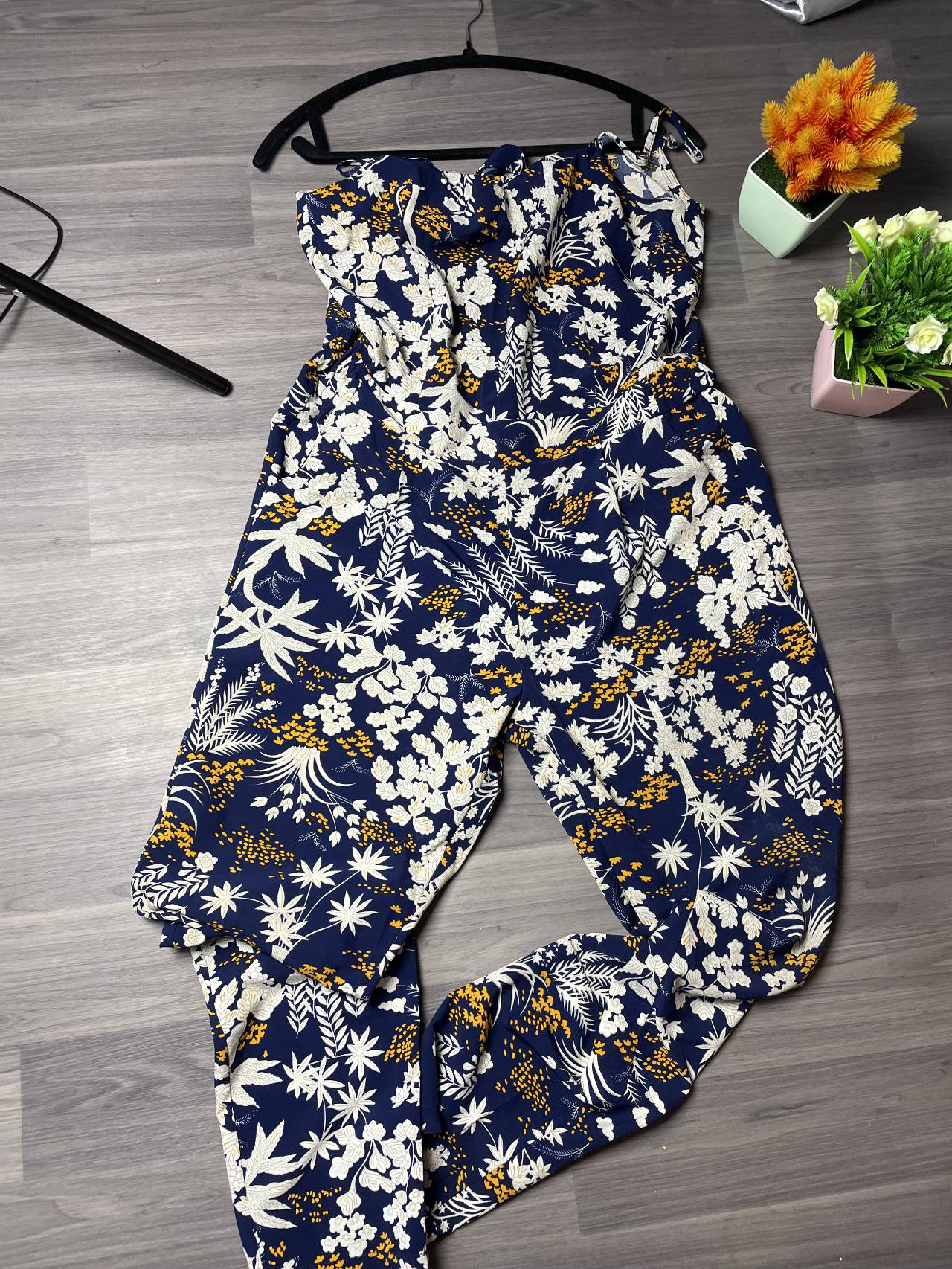 Combinaison Longue à Imprimé Floral | Dos Ouvert Et Bretelles Réglables — image principale